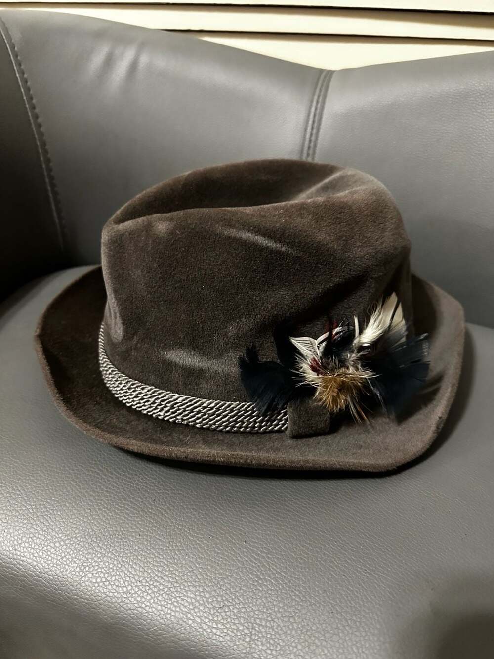 Dobbs Fifth Avenue Brown Fur Felt Fedora Hat with Feathers Size 7 3/8